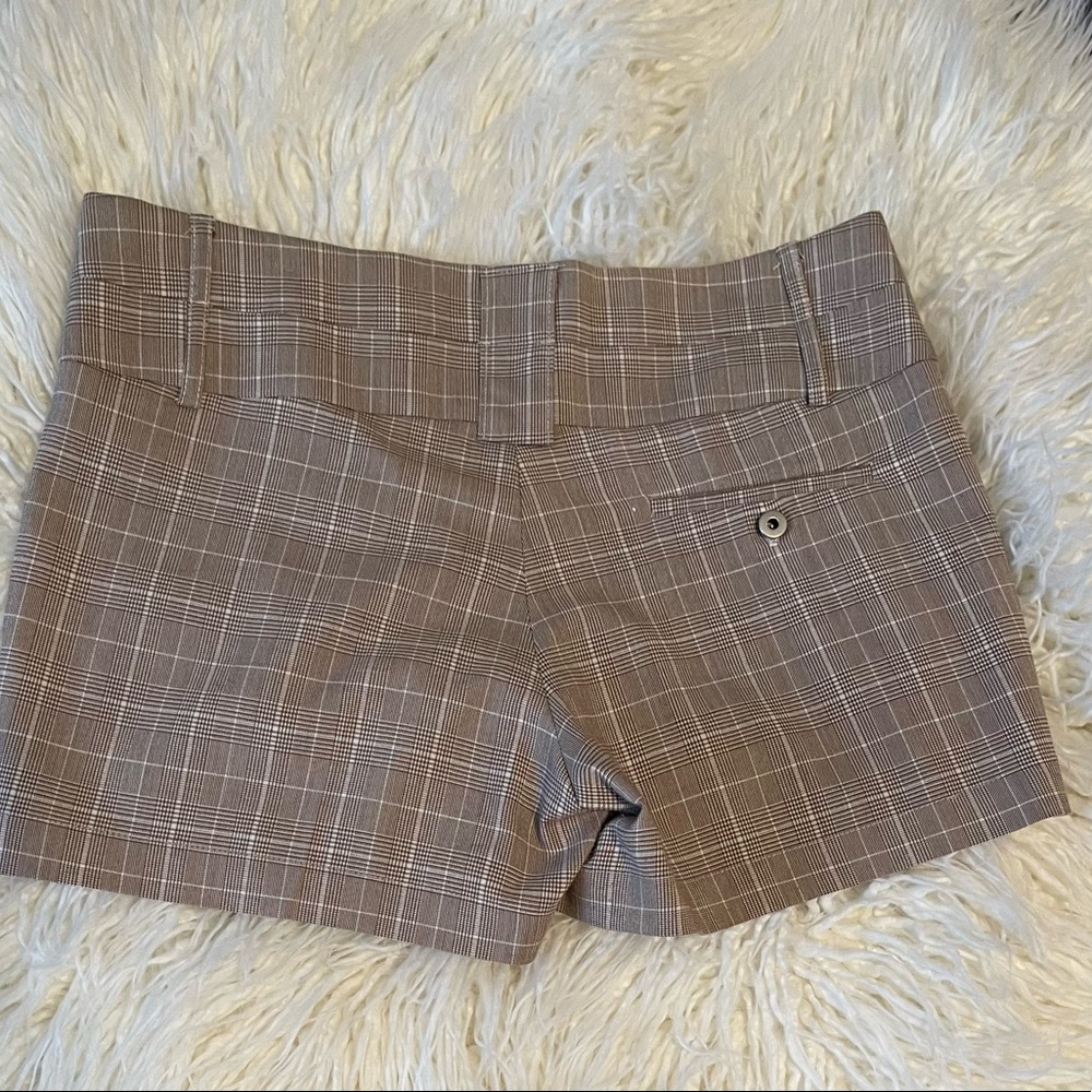 Shorts - Picture 3 of 3